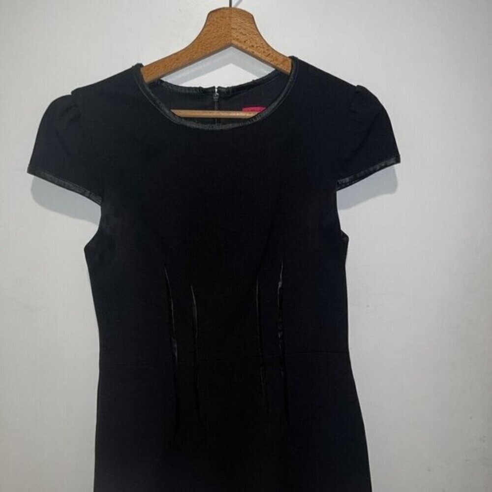 Betsey Johnson Black Cap Sleeve Sheath Dress Size 4 - Picture 3 of 10